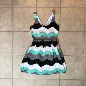 Size 0 Chevron Dress